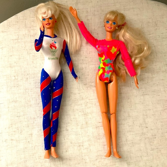 Two gymnastic Barbie dolls. All joints bend - Picture 1 of 1